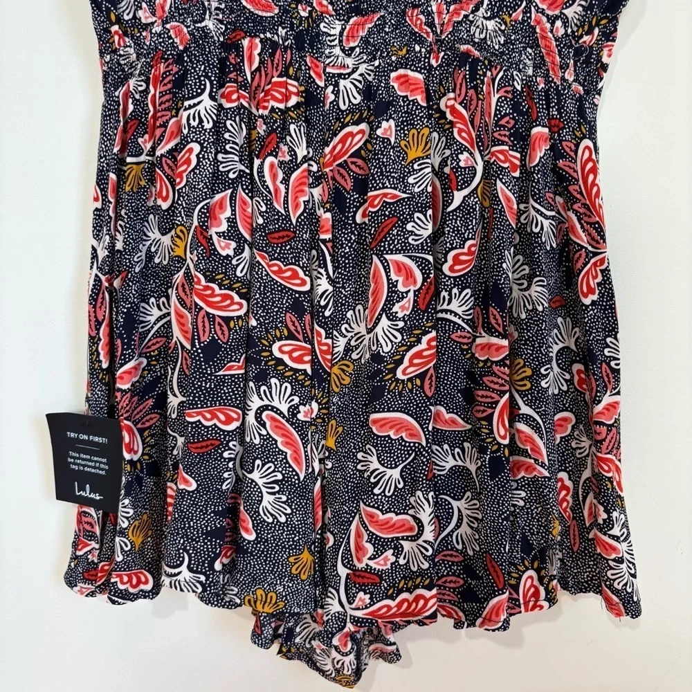 Lulus Dondi Boho Beach Navy White leaf Print V-Neck lagenlook Whimsical Romper L